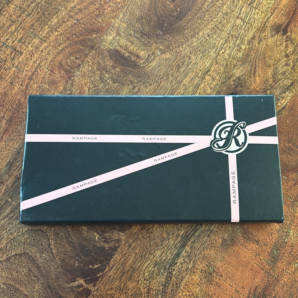 NIB Rampage Marble Patterned Wallet - Picture 5 of 5